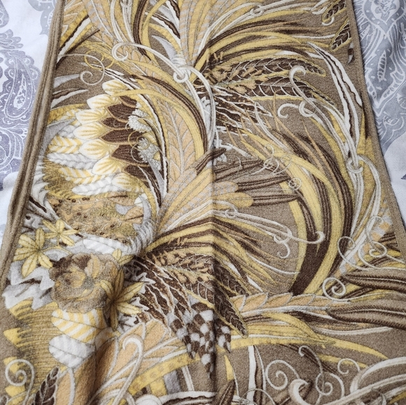 Salvatore Ferragamo Cashmere scarf made in Italy - Picture 10 of 13